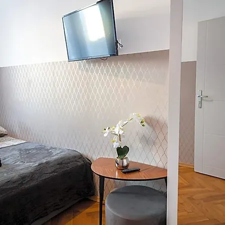 Clicktheflat Pereca Centre Hostal