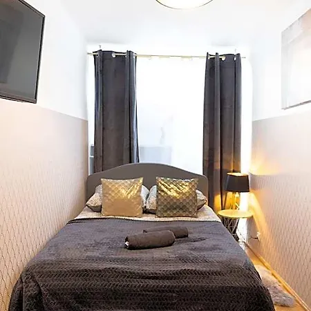 Clicktheflat Pereca Centre Hostal *
